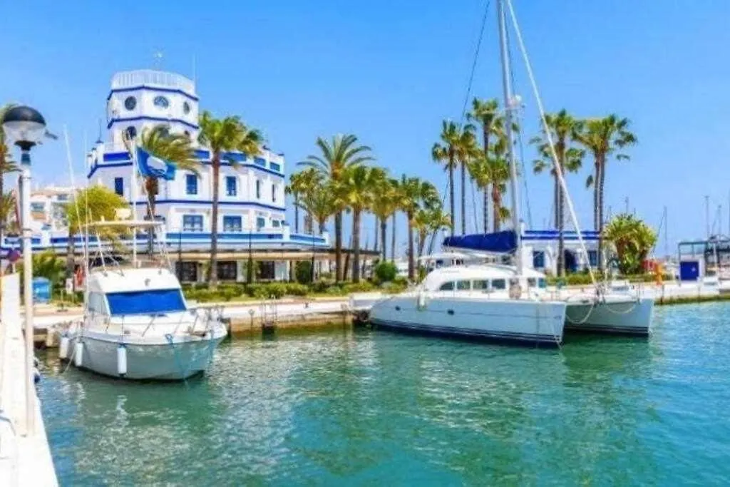XVI Apartamentos Morales & Arnal Estepona